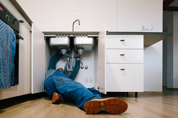 Professional Emergency Plumber technician working in Hanover, CT